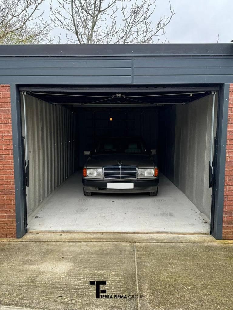 ZappAds: Large Garage for rent in Eastleigh (Southampton)